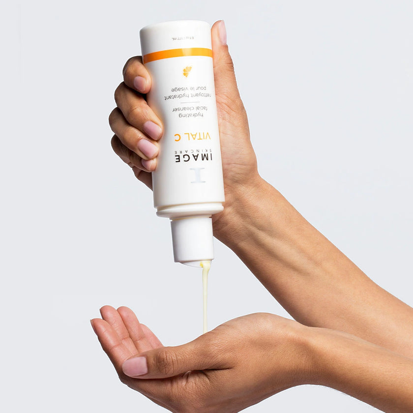 VITAL C feuchtigkeitsspendender Gesichtsreiniger